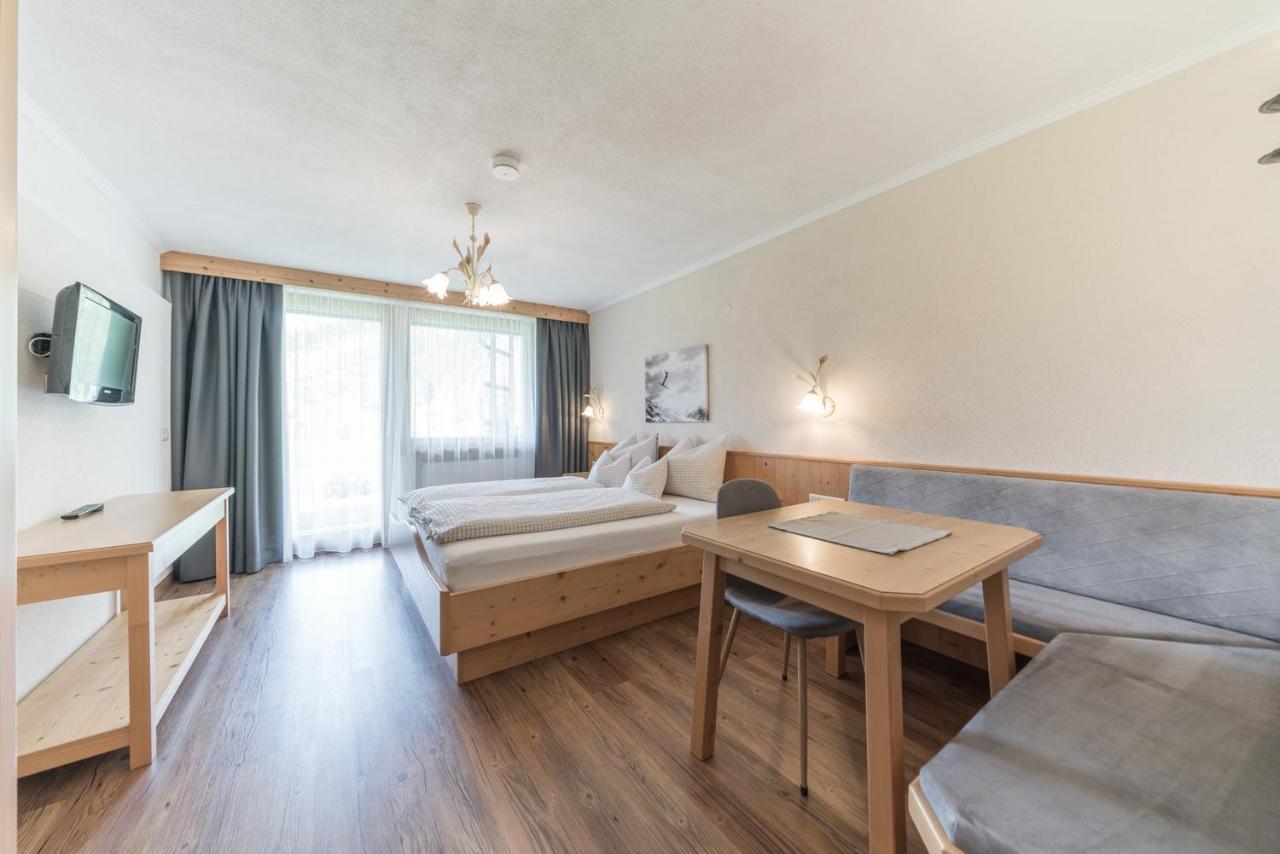 Pension Bergfrieden Obergurgl Exterior photo